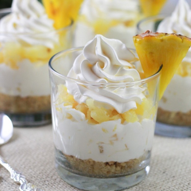 حلى الأناناس الشهي