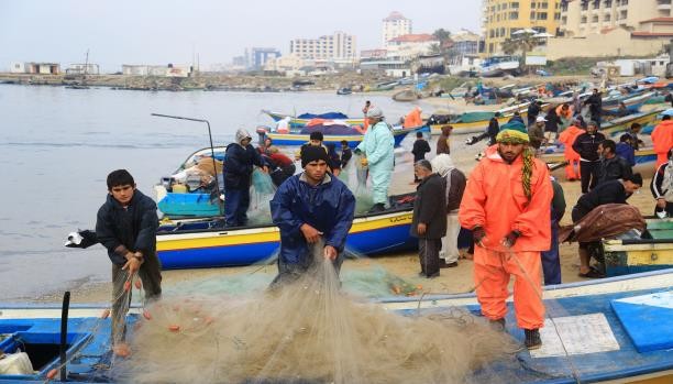 عياش: الاحتلال يسمح بتوسيع مساحة الصيد لـ6 أميال بدءاً من غد الأربعاء