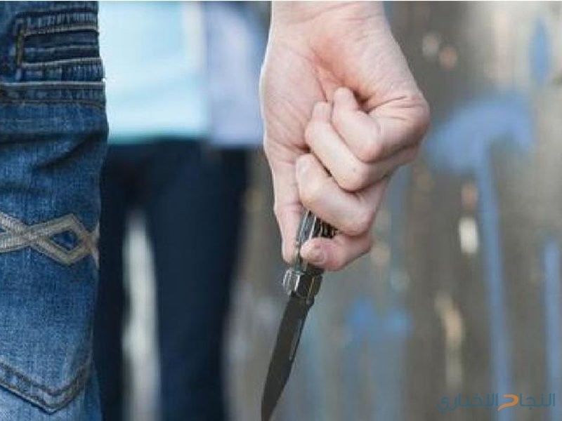 بالصور: أشخاص يعتدون بالضرب المبرح على "مدرس" في رفح