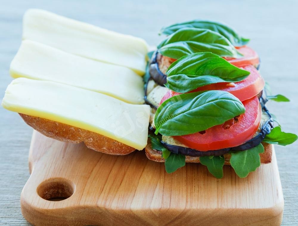 تحضير ساندويش باذنجان بالجبن