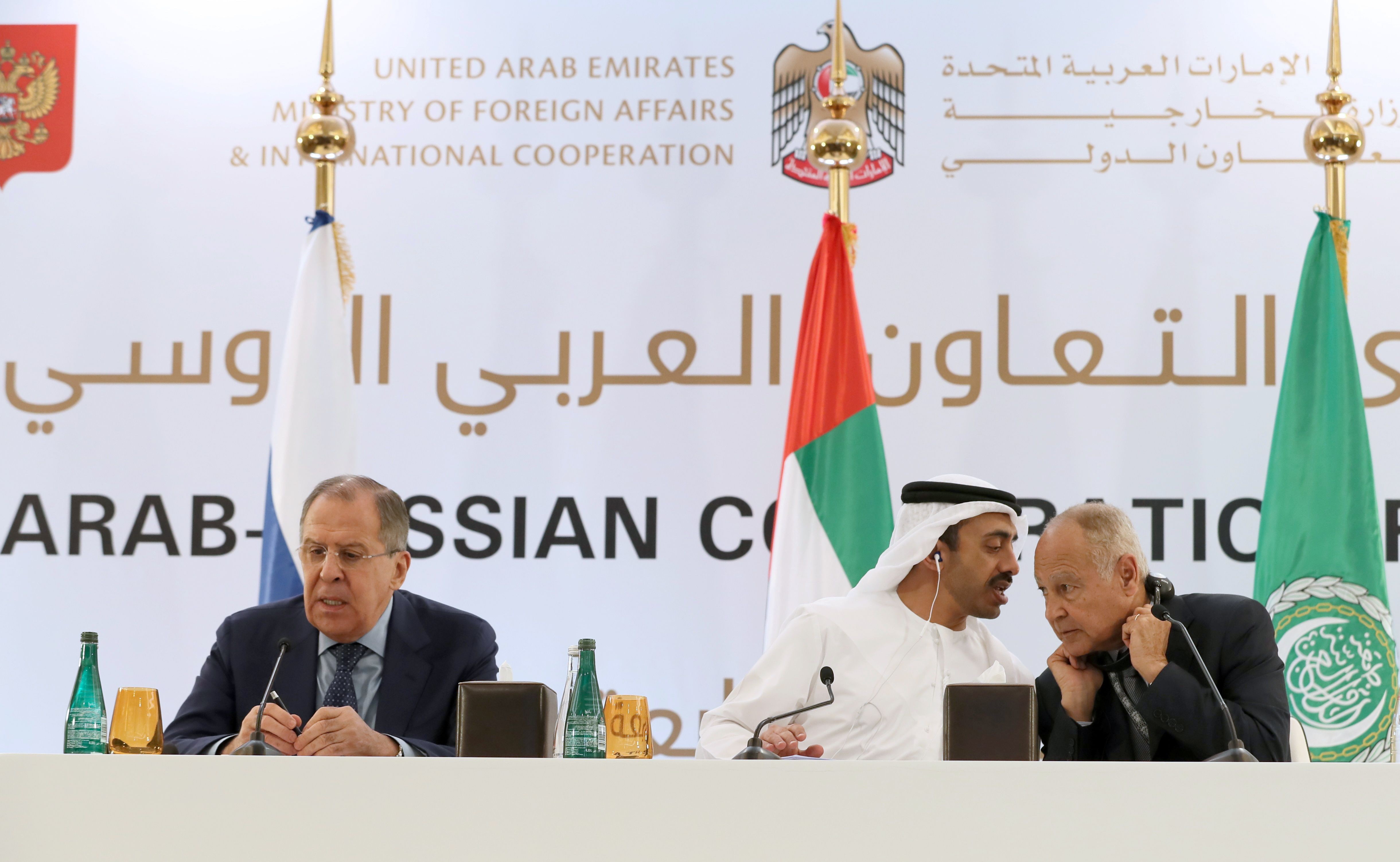 أبو الغيط يبحث مع لافروف آخر تطورات القضايا الإقليمية 