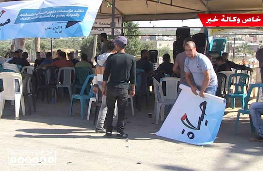 بالفيديو والصور: تفكيك خيمة اعتصام موظفي السلطة المقطوعة رواتبهم شمال القطاع