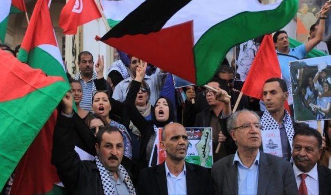 تونس تنظم وقفة تضامنية مع شعبنا الفلسطيني 