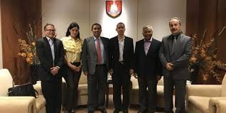 شامية يجتمع بلفيف من المسؤولين السنغافوريين