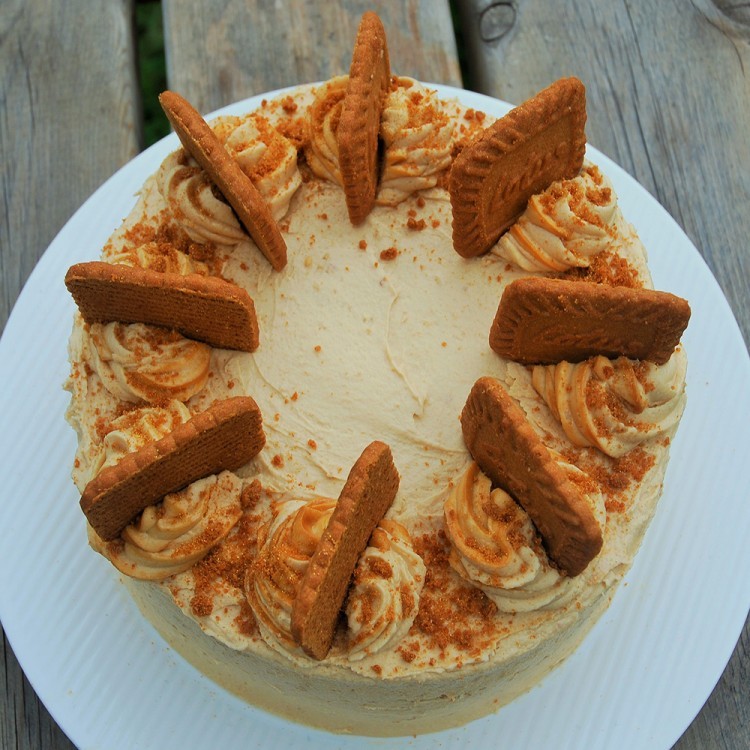 كيكة اللوتس اللذيذة