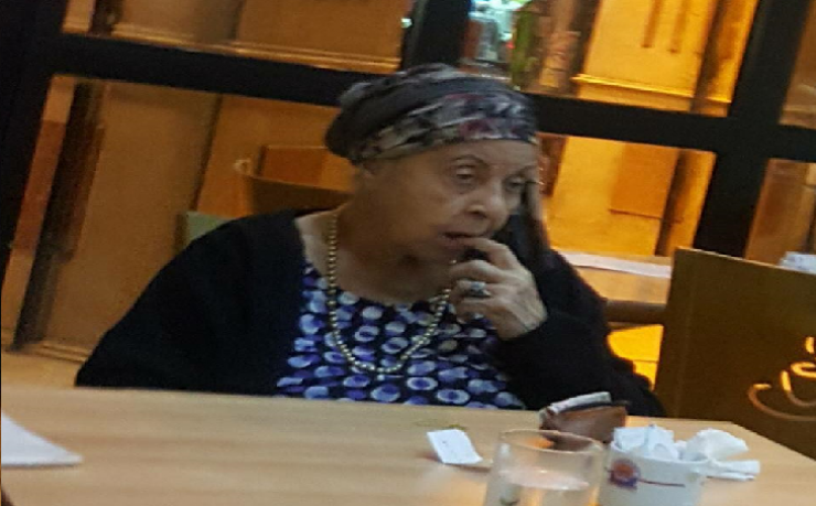 شاهدوا : لن تُصدق من هي السيدة صاحبة الصورة !