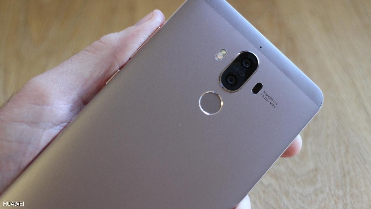 إطلاق هاتف "أقوى بكثير من آيفون 8" في سبتمبر