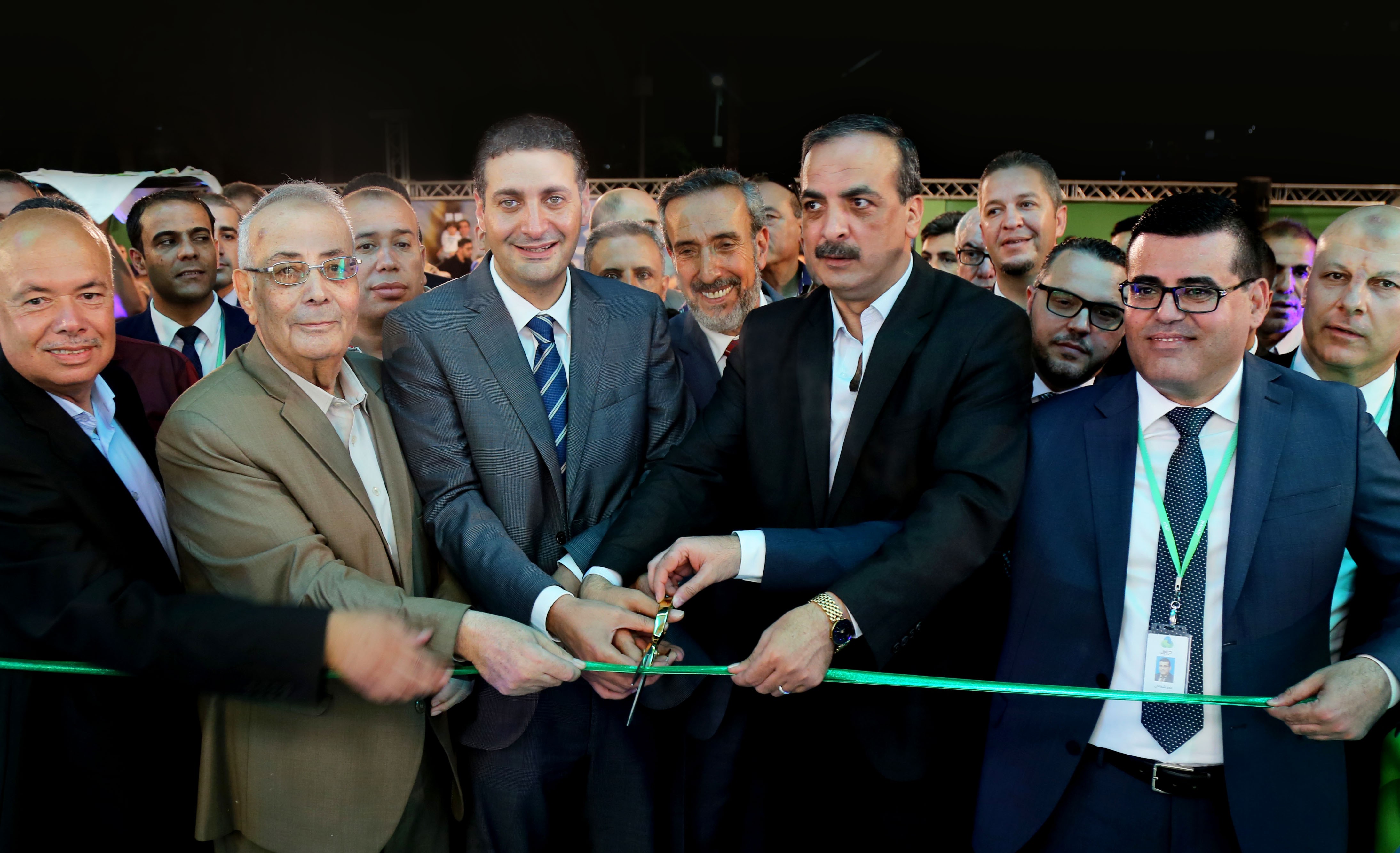 شركة "جوال" تفتتح معرضاً جديداً في ميدان فلسطين بمدينة غزة