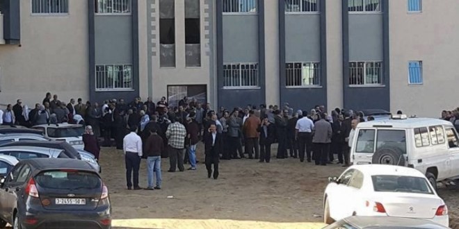 وتبلغهم بضرورة إخلاء الوزارة