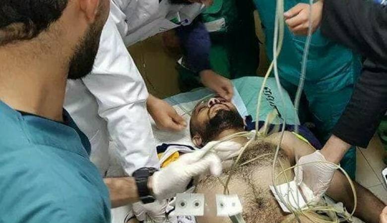 إصابة الزميل الصحفي أحمد أبو حسين بجروح خطرة شرق غزة