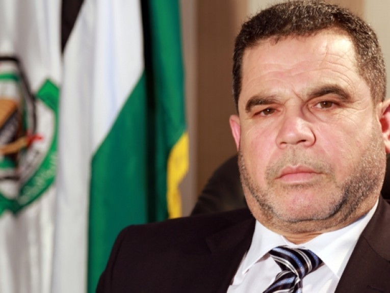 دعا لعزل الرئيس سياسيًا