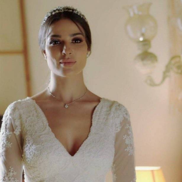 بالصور.. زواج نادين نجيم وتيم حسن يشغل العالم!