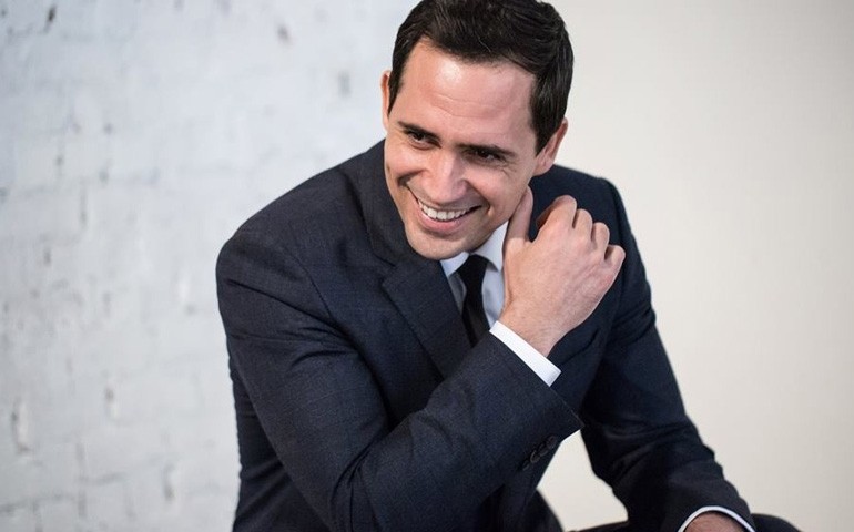 ظافر العابدين برفقة رجاء الجداوي في كواليس مسلسل "حلاوة الدنيا"