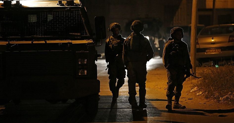بالصور: 4 إصابات برصاص الاحتلال قرب قرية "أبو مشعل" شمال رام الله