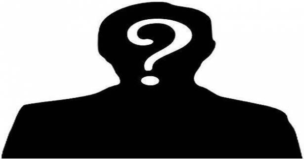 بالفيديو : بكاء إعلامي مصري في حفل..ما علاقة عمرو سعد ؟!