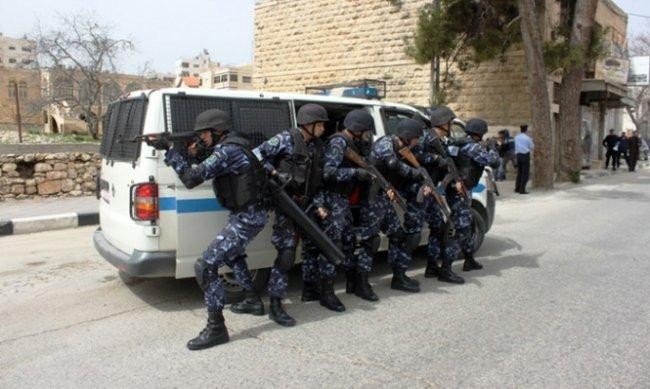 أريحا: الشرطة تحبط تهريب 60 قطعة ذهبية أثرية