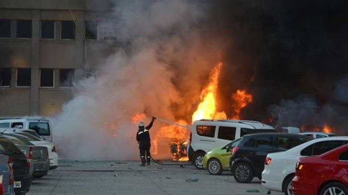 مقتل 16 شخصا بانفجار حافلة مفخخة في قندهار بأفغانستان