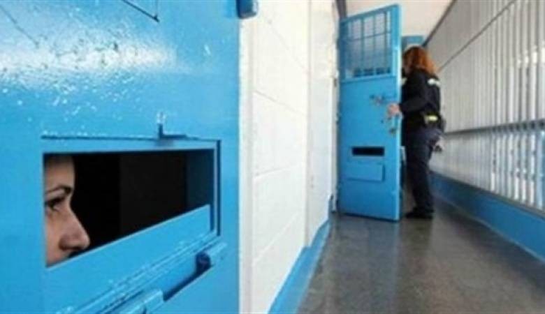 قرار بإعادة الأسيرات المعزولات إلى أقسام سجن الدامون