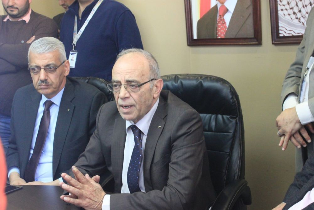 الوزير طبيلة: سيتم دمج موظفي السلطة بالموظفين الذين عيّنتهم حماس