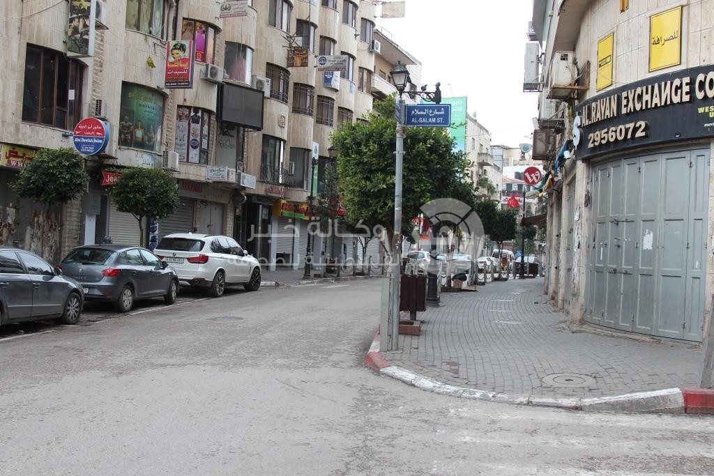 بالصور: إضراب شامل في كافة الأراضي الفلسطينية نصرةً للقدس