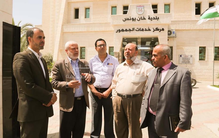 بالصور: وفد من بلدية جباليا النزلة يزور بلدية خانيونس