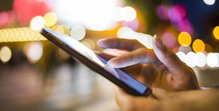 7 قواعد ذهبية ستحتاجينها عند مراسلة الحبيب عبر الواتس أب!