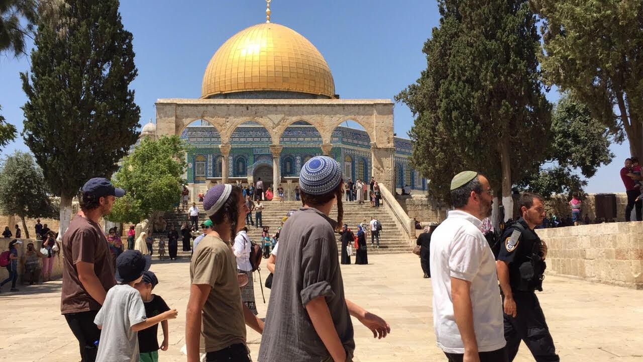 الخارجية تدين الاقتحامات الجماعية الواسعة للمسجد الأقصى