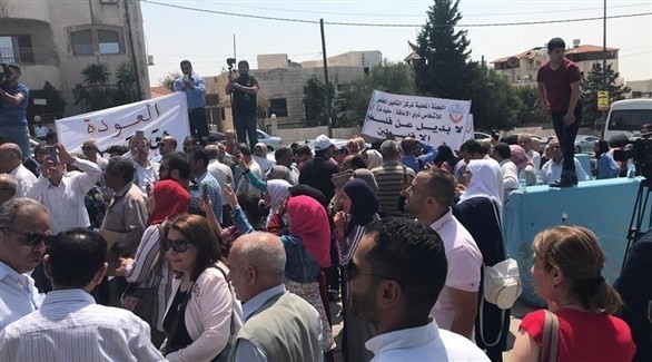 وقفة احتجاجية للاجئين الفلسطينين بسوريا أمام مقر الأونروا بعمان