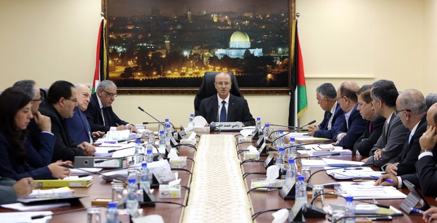 مجلس الوزراء يفتح باب التسجيل لحصر أسماء موظفي السلطة قبل الانقسام