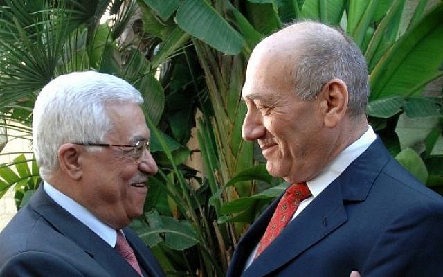 تفاصيل لقاء الرئيس عباس مع إيهود أولمرت في باريس 