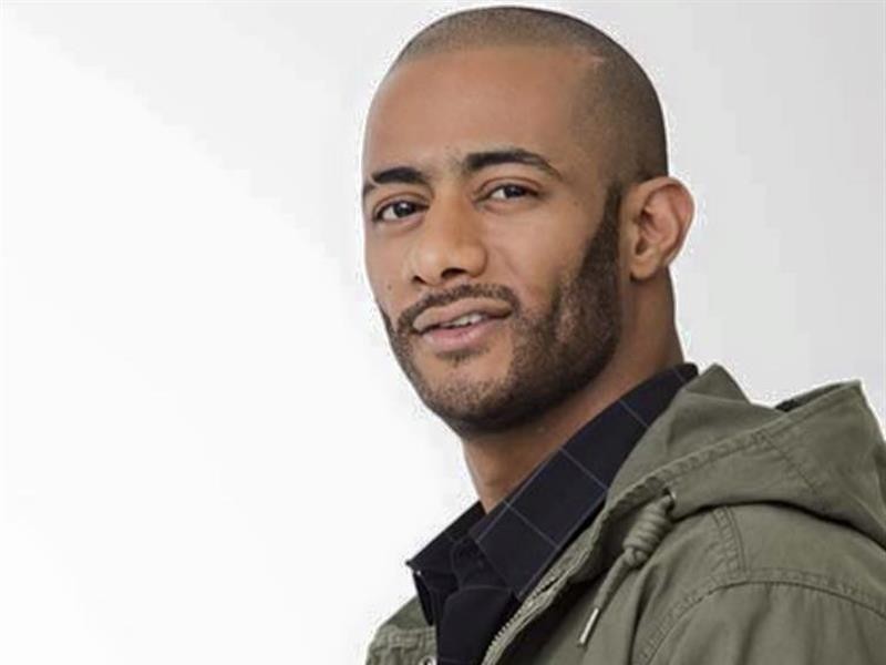 محمد رمضان يستجيب لرغبة أحد معجبينه ويحقق أمنيته 