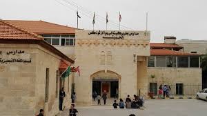 صيدم يُوفّر كتب التربية المسيحية لمدرسة الروم الأرثوذكس مجاناً