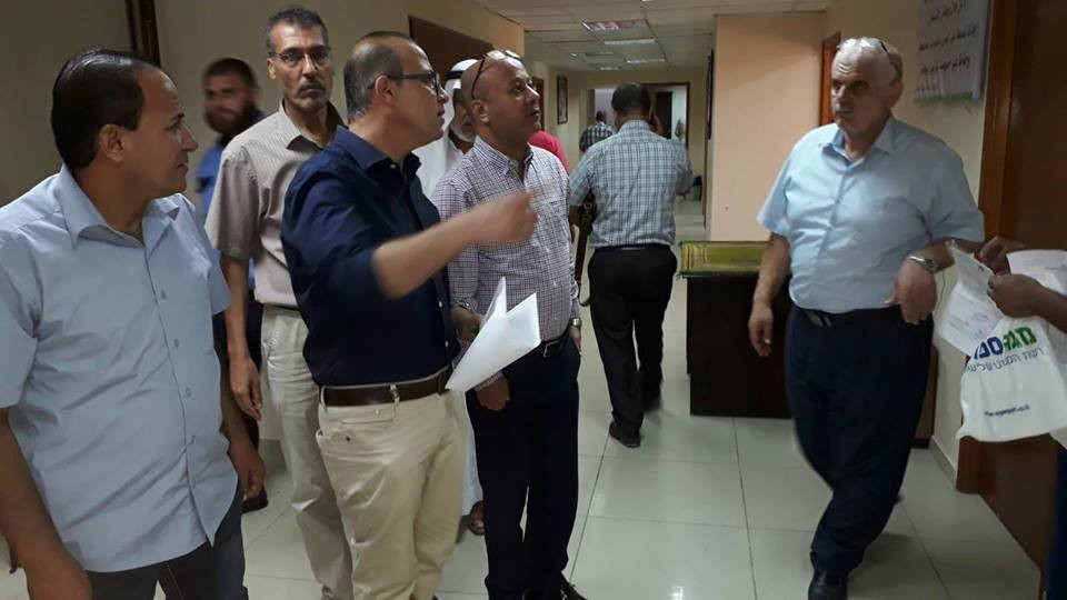 "أبو هولي" يؤكد على اهتمام وحرص الرئيس بمرضى غزة