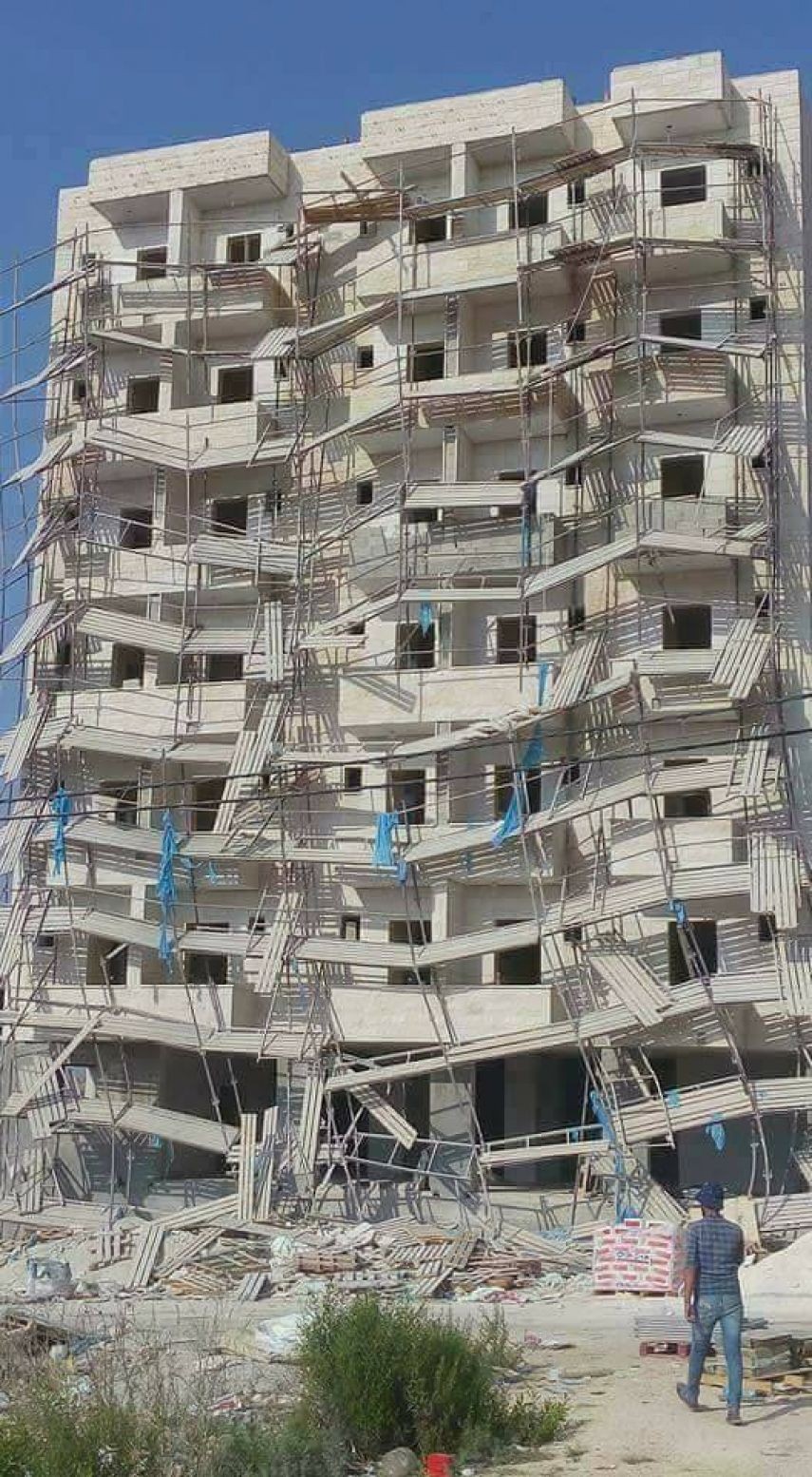 7 إصابات بحادثين عمل منفصلين بجنين