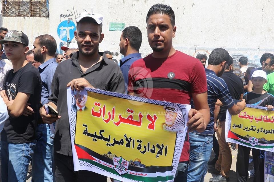 موظفو "الأونروا" يشرعون بإضرابٍ مفتوح عن الطعام داخل مقر الوكالة في غزة