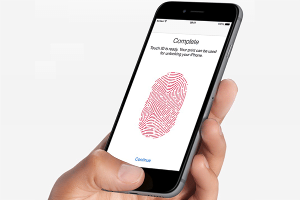 باحثون: بصمة الهاتف الذكي غير آمنة