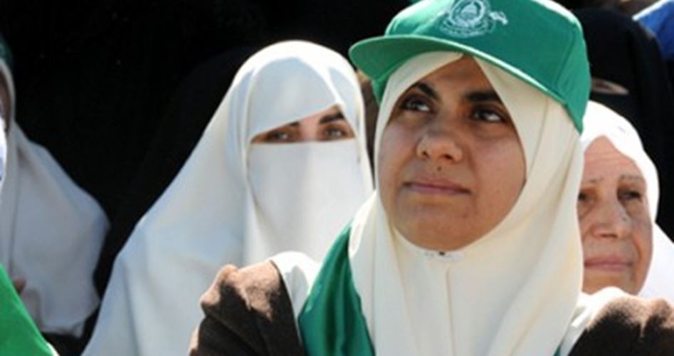 النائبة نعيم تدعو لمحاسبة لجنة التواصل مع المحتل