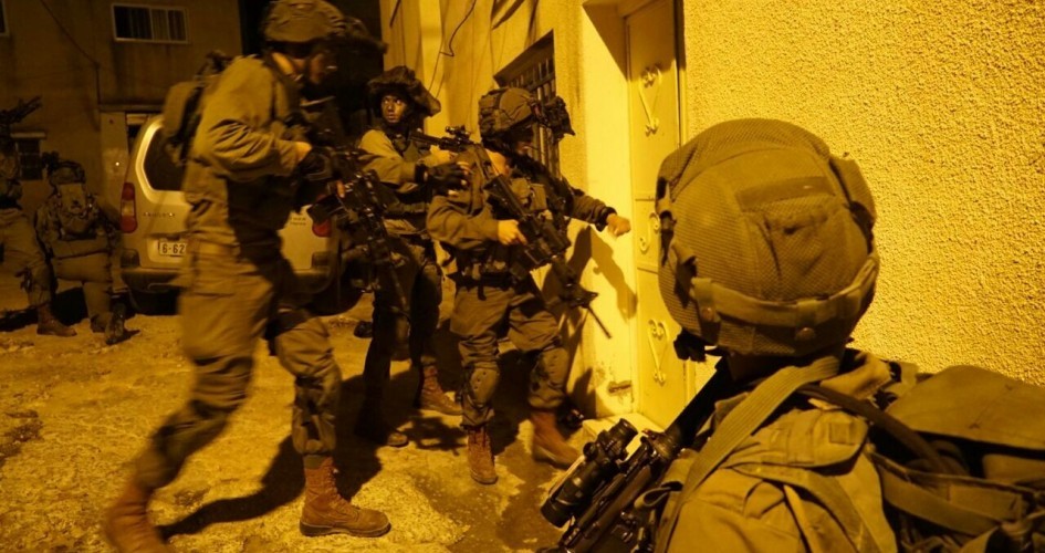 بالأسماء: الاحتلال يعتقل 17 مواطنًا من أنحاء الضفة 