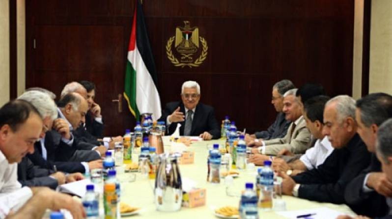 نتائج اجتماع "التنفيذية" وقراراتها لطرفي الإنقسام