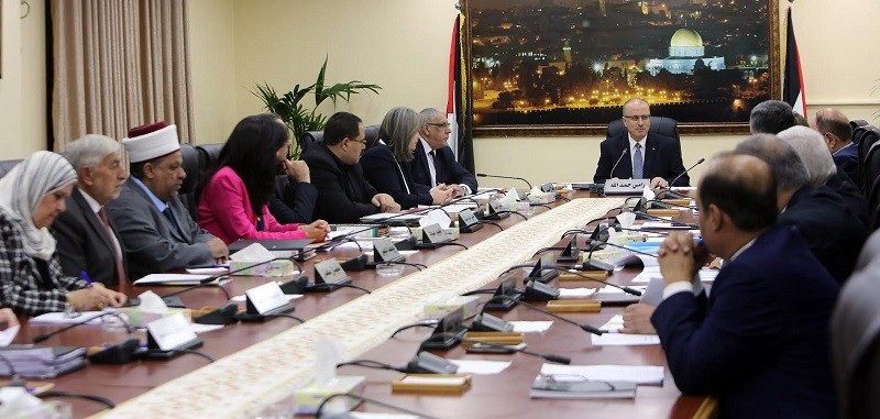 حكومة التوافق تجدد مطالبتها للمجتمع الدولي بضرورة التدخل لإنقاذ حياة الأسرى