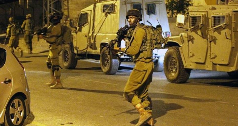 بحجة تعرض جنوده للحجارة