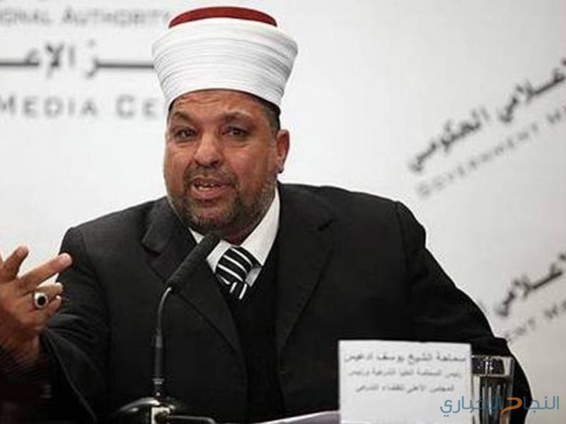 ادعيس يدعو للصلاة في الأماكن العامة يوم الجمعة القادم