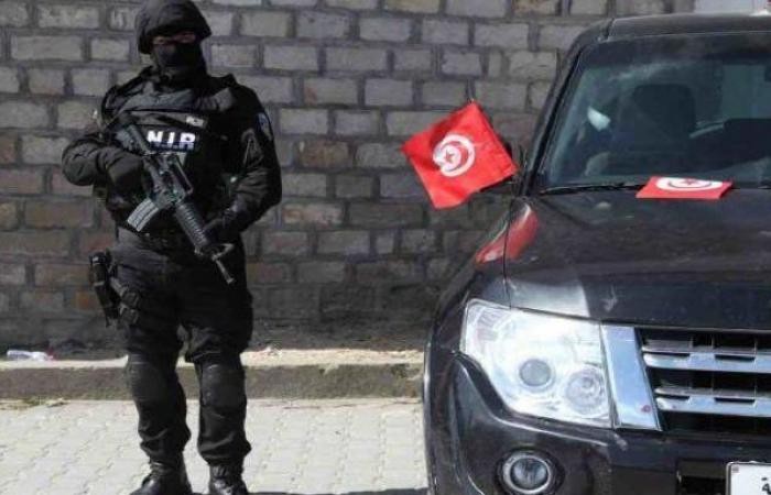 القبض على شخص طعن شرطيين قرب البرلمان التونسي 
