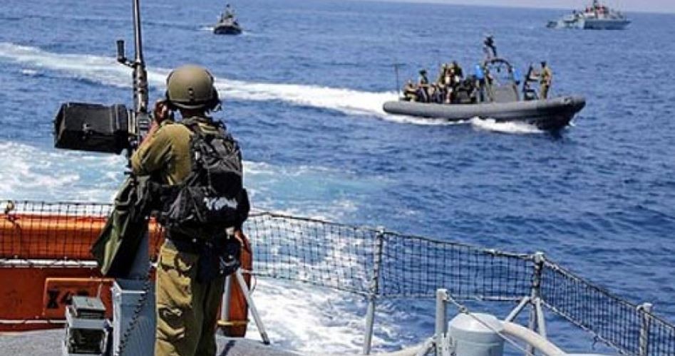 الاحتلال يستهدف مراكب الصيادين قبالة بحر شمال غزة