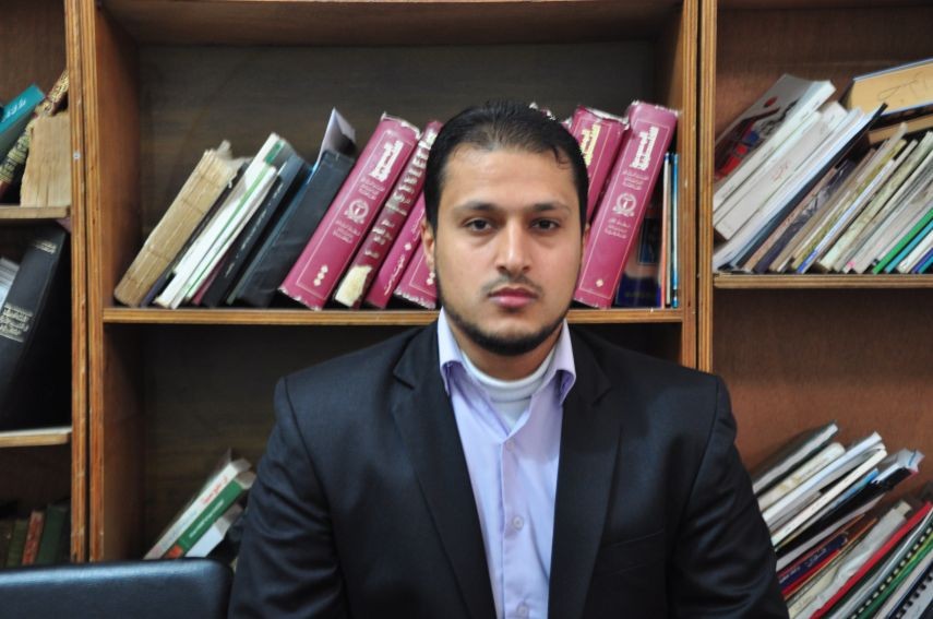 منح أسير محرر جائزة تميز عن بحثه الأكاديمي