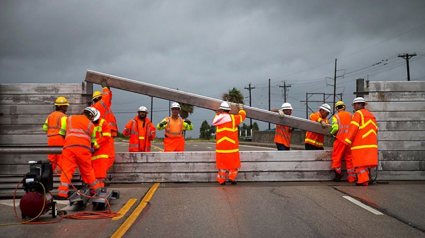 ترامب يعلن حالة الطوارئ في تكساس لمواجهة الإعصار