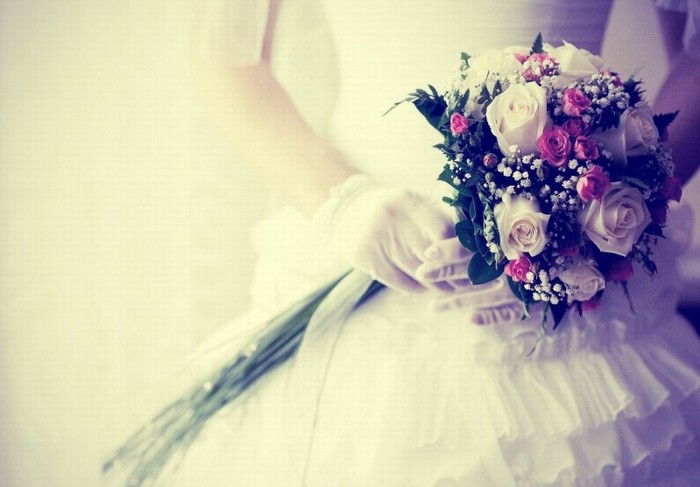 عشية زفافها.. عروس يمنية تُزفُّ إلى قبرها 