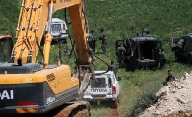 مستوطنون يجرفون أراض في مناطق مختلفة بالقدس المحتلة