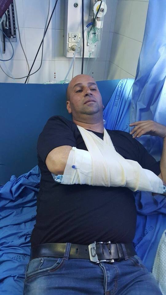 الاحتلال يعتقل 3 أفراد من الضابطة الجمركية