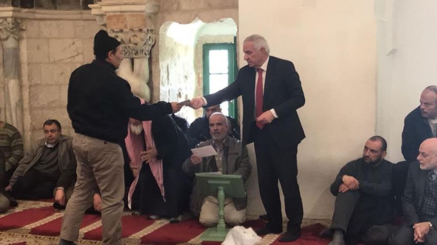 بالصور: الخطيب يبحث مع أئمة ومؤذنين أوضاع المساجد بالقدس المحتلة